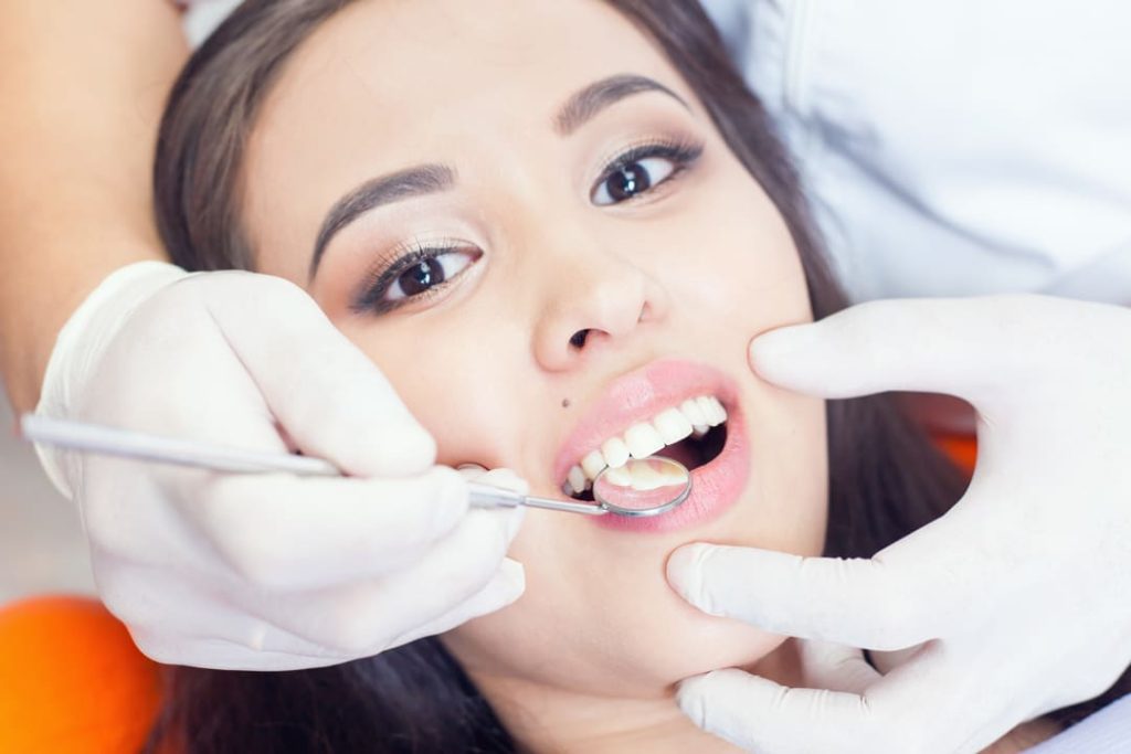 Come ricostruire i denti rotti